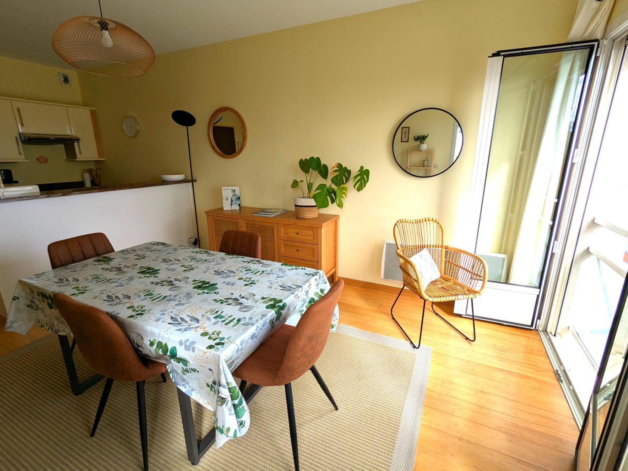 Duplex Vue Confort A La Croix Paqueray Appartement *